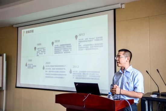 f5ff9e24e5c048dc9aea339b69ba709d